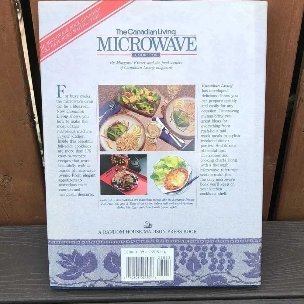 The Canadian  Living Microwave Cookbook - Picture 2 of 7